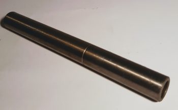 Öljypumpun käyttöakseli