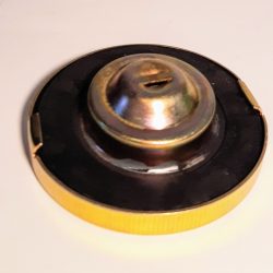 Polttoaine säiliön korkki